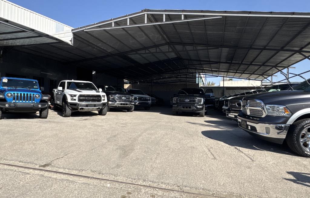 معرض الروضة موتورز لتجارة 