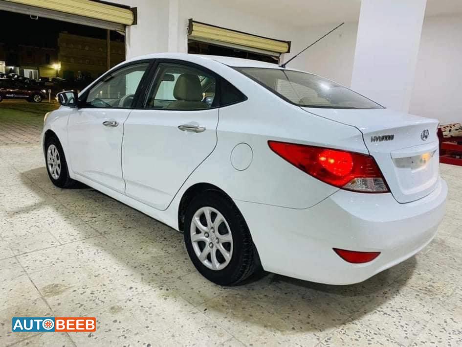 Hyundai Accent 2015