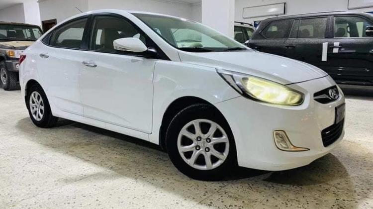 Hyundai Accent 2015