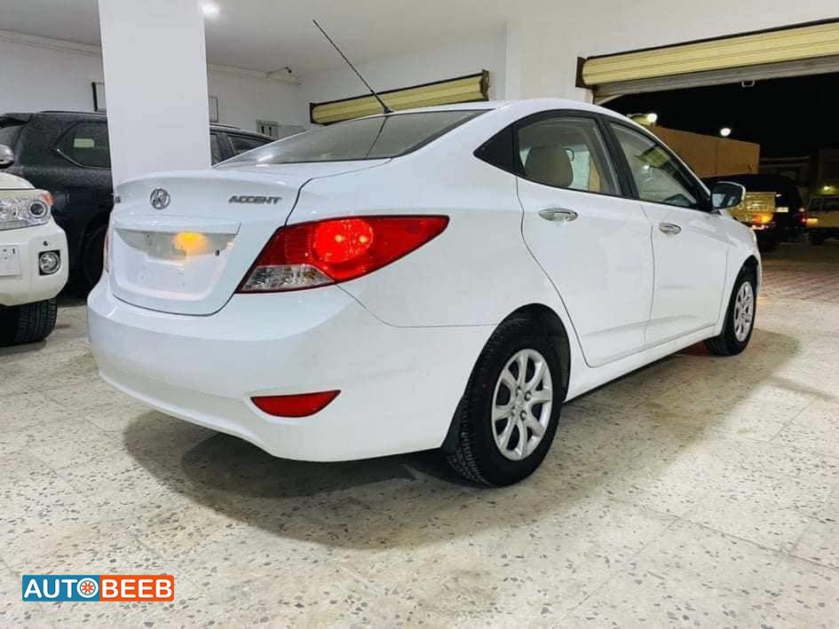 Hyundai Accent 2015