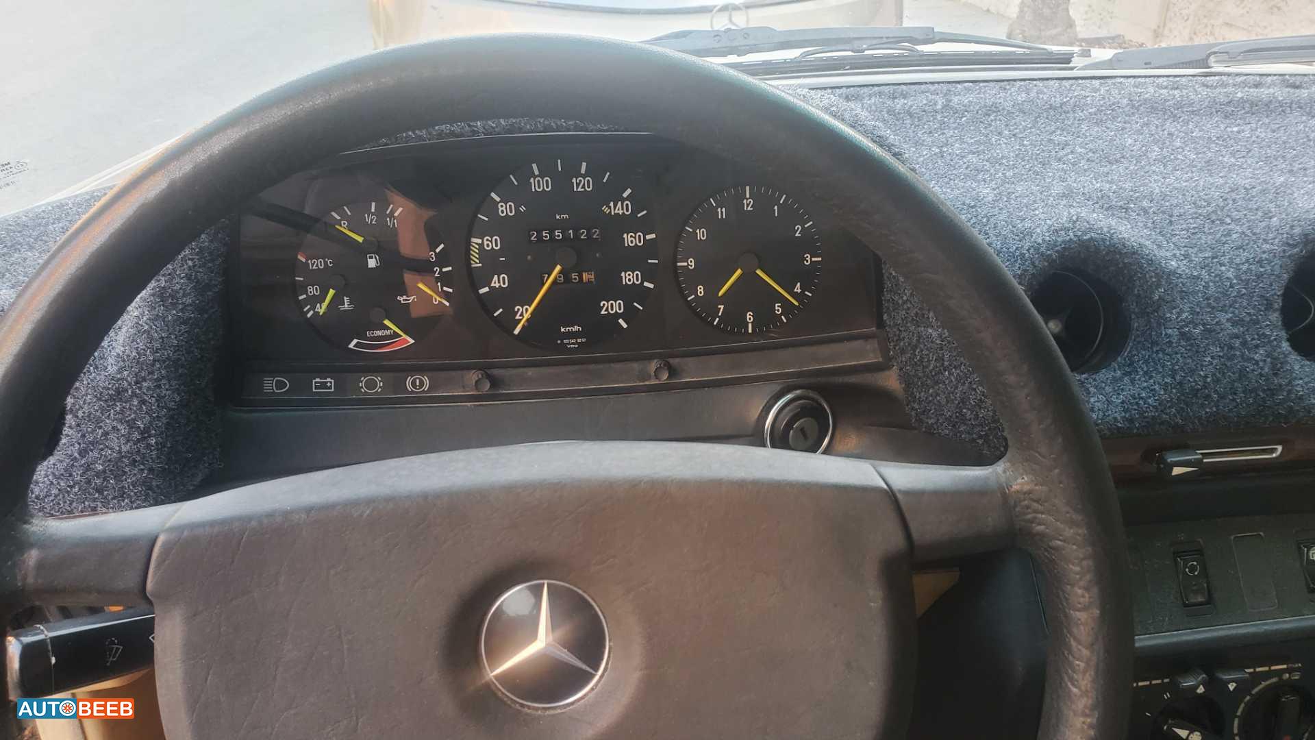 Mercedes Benz 200 1984