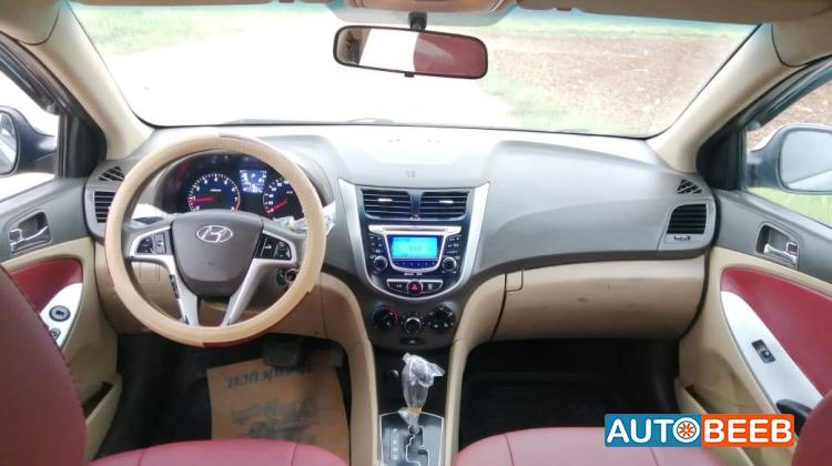 Hyundai Accent 2012