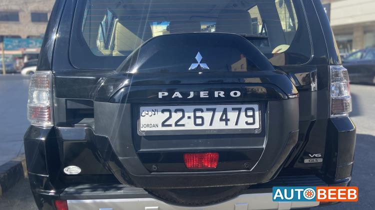 Mitsubishi Pajero 2015