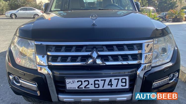 Mitsubishi Pajero 2015