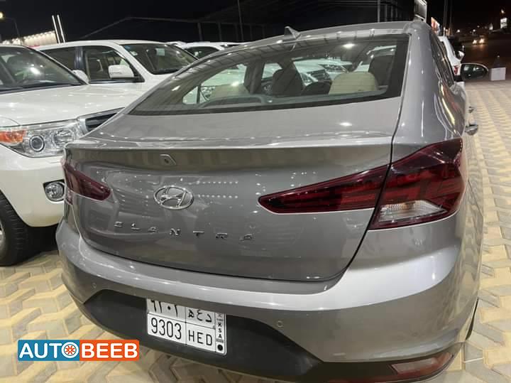 Hyundai Elantra 2019