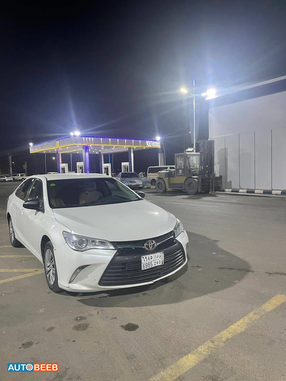 Toyota Camry 2016