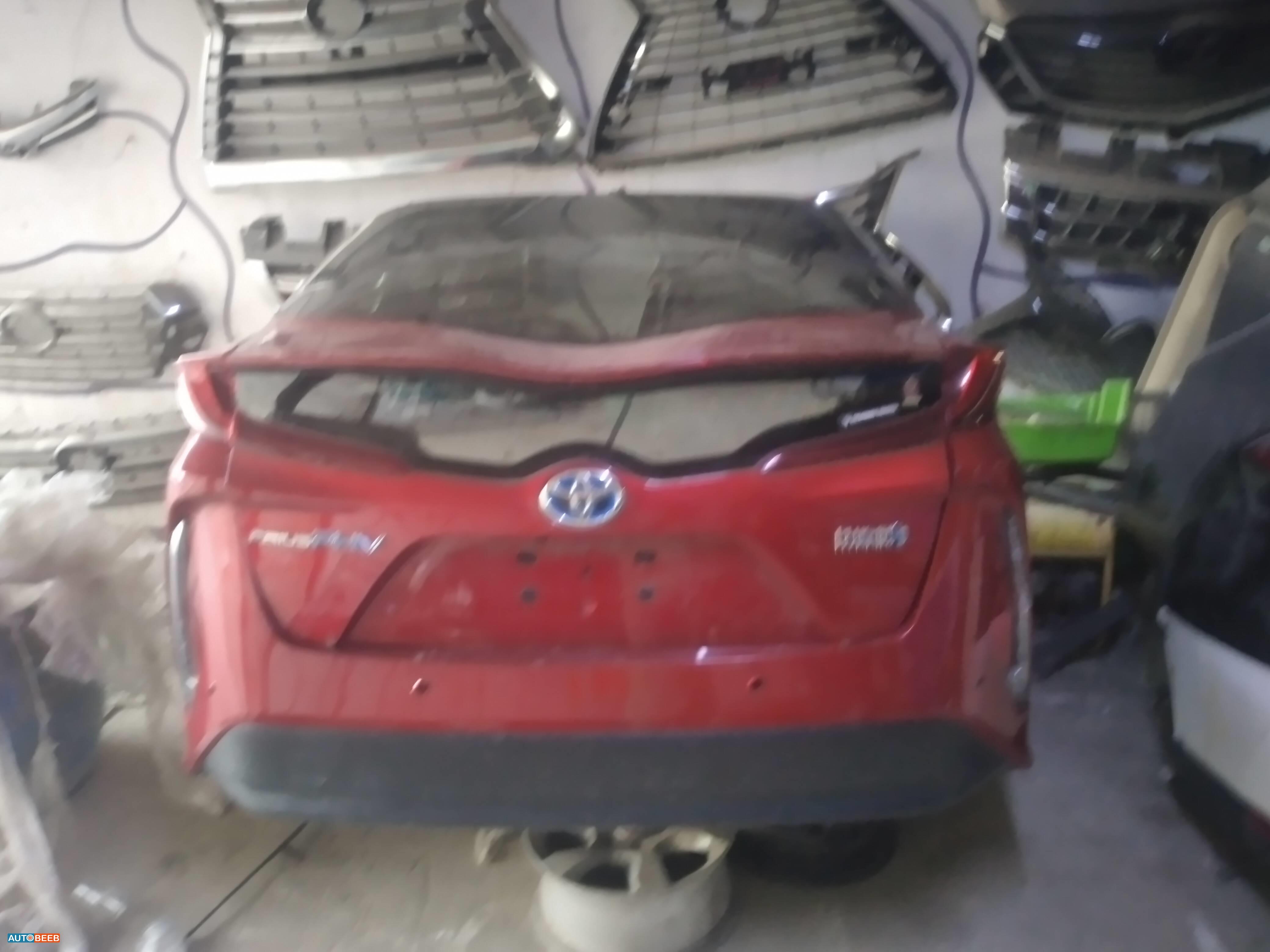 Body  Trunk Toyota Prius