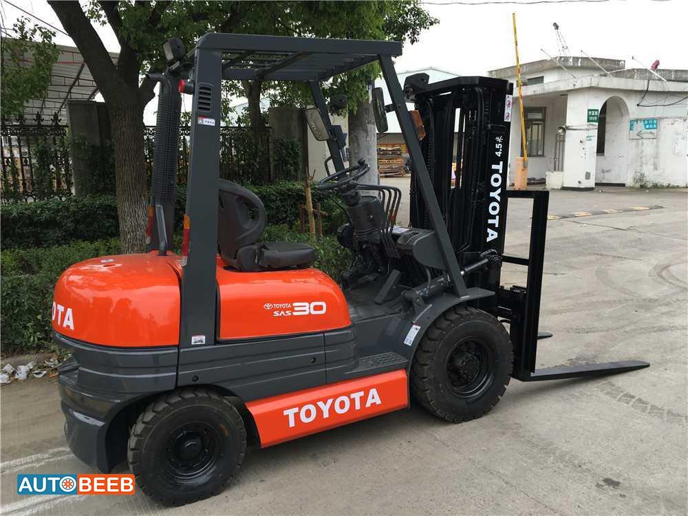 Forklift Toyota 2017