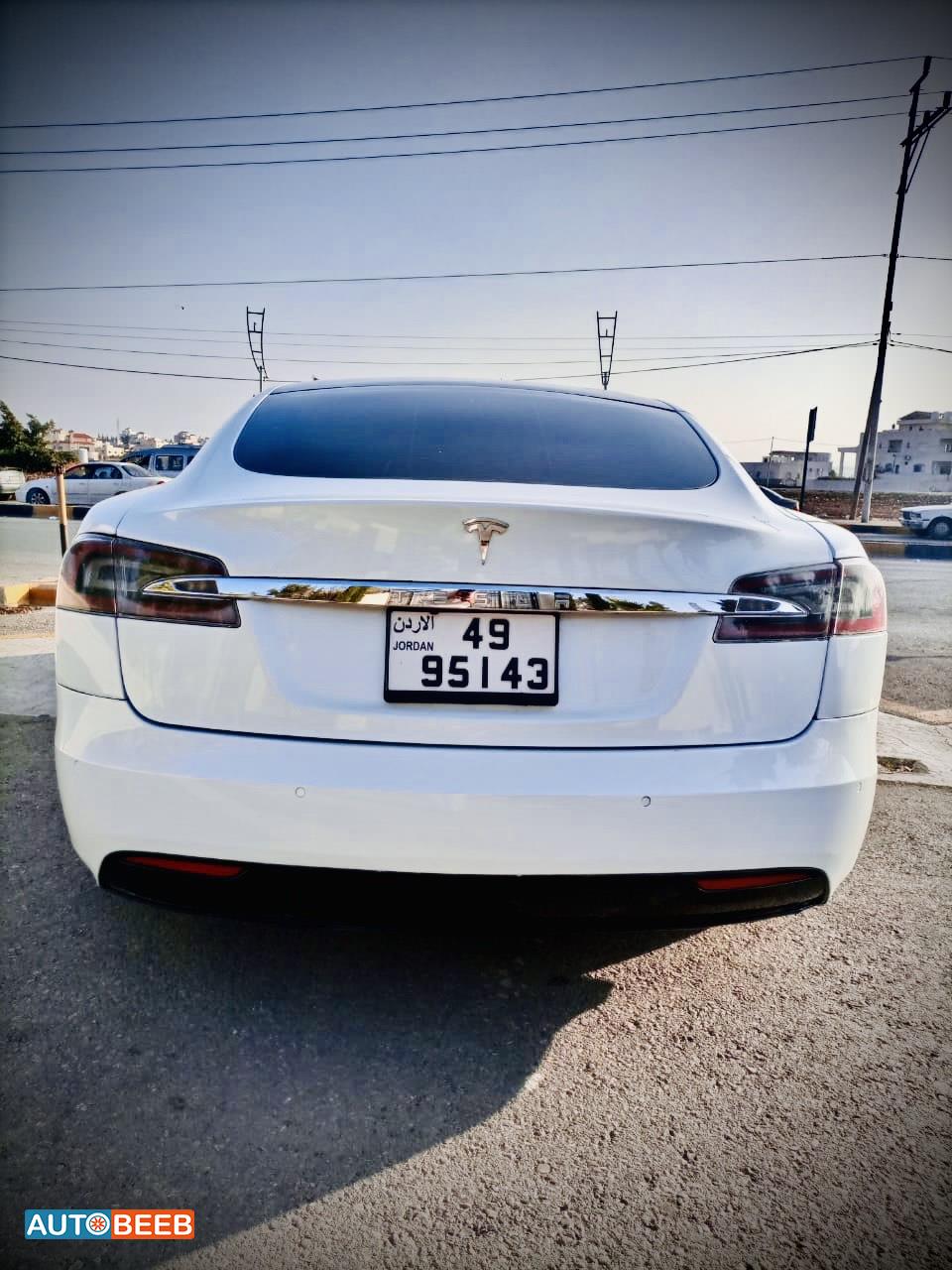 Tesla S 2017
