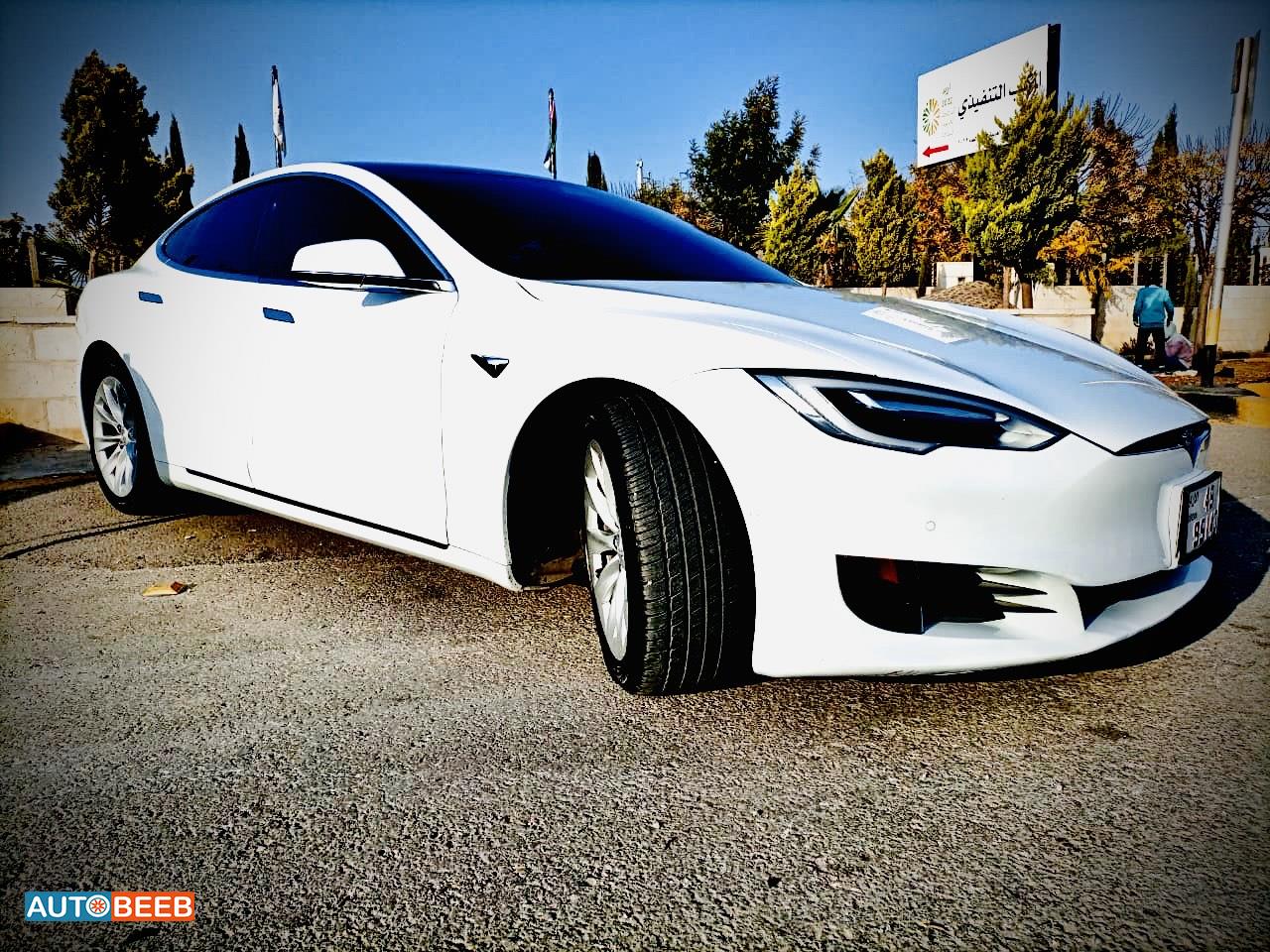 Tesla S 2017