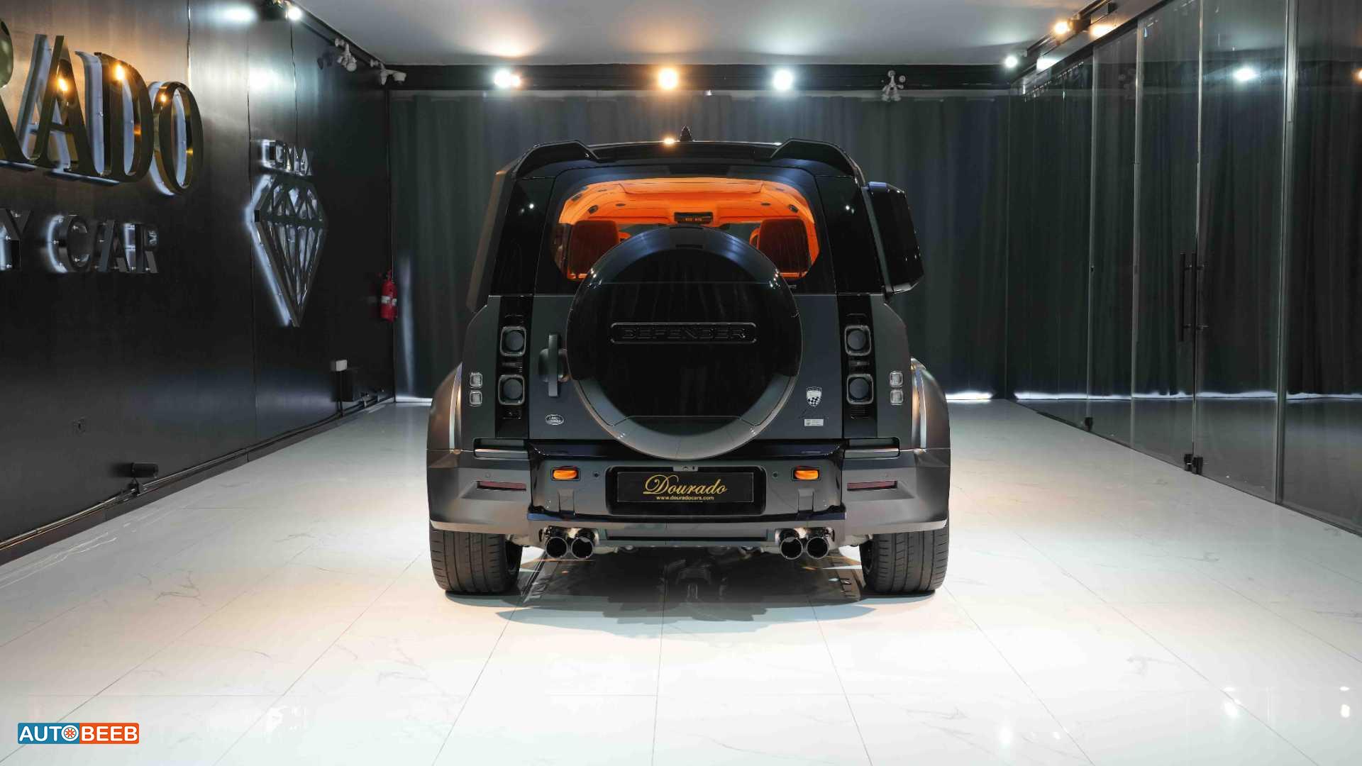 Land Rover Defender 2024