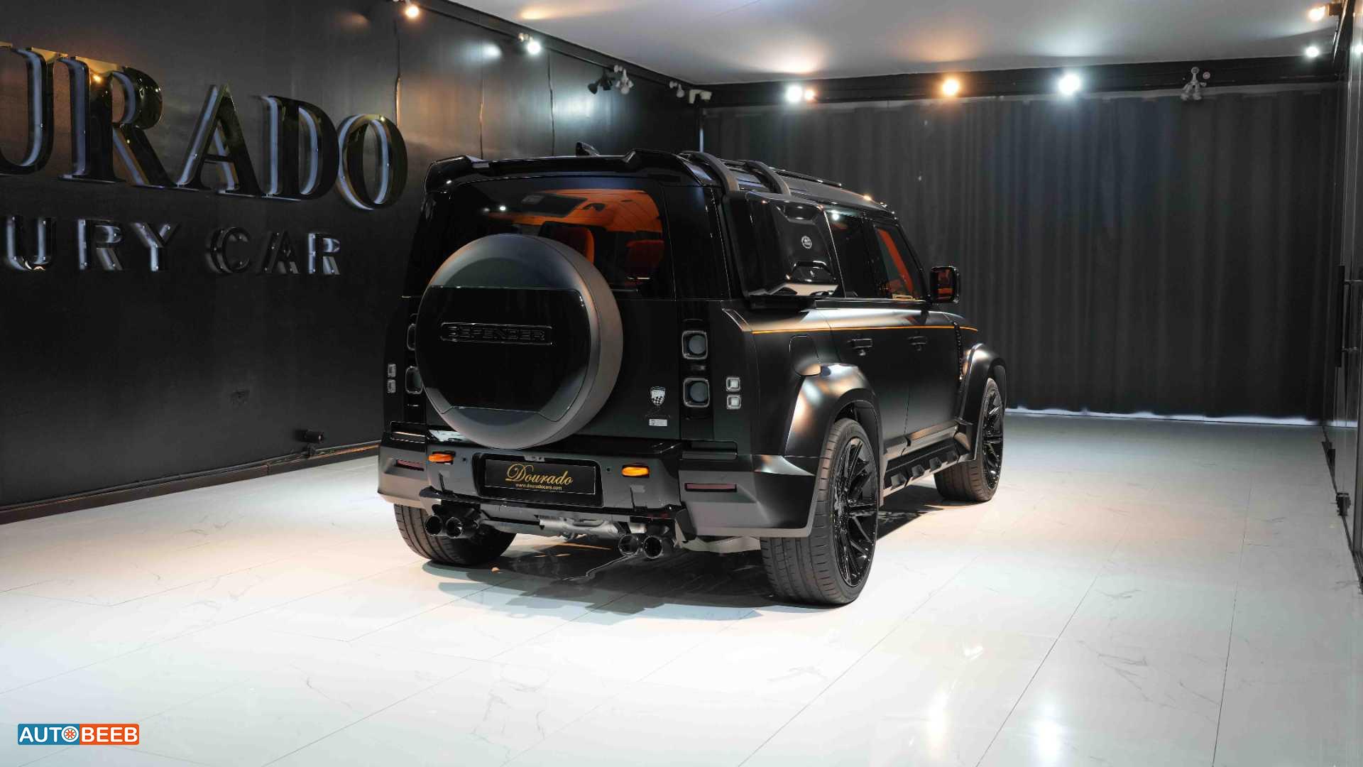 Land Rover Defender 2024