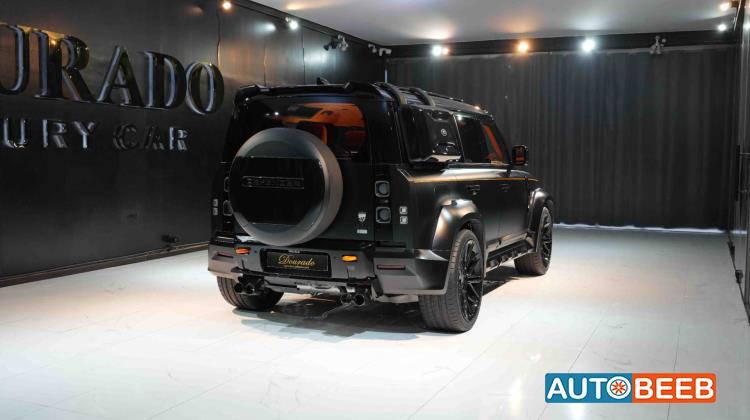 Land Rover Defender 2024