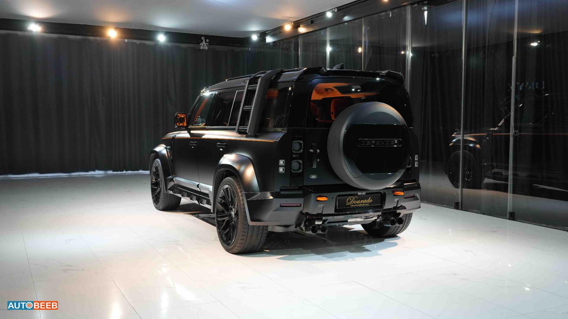 Land Rover Defender 2024