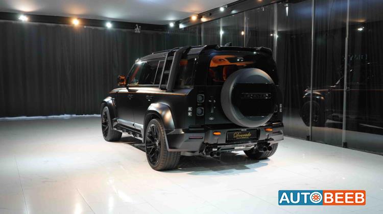 Land Rover Defender 2024