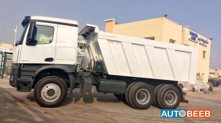 Tipper Mercedes Benz 2023