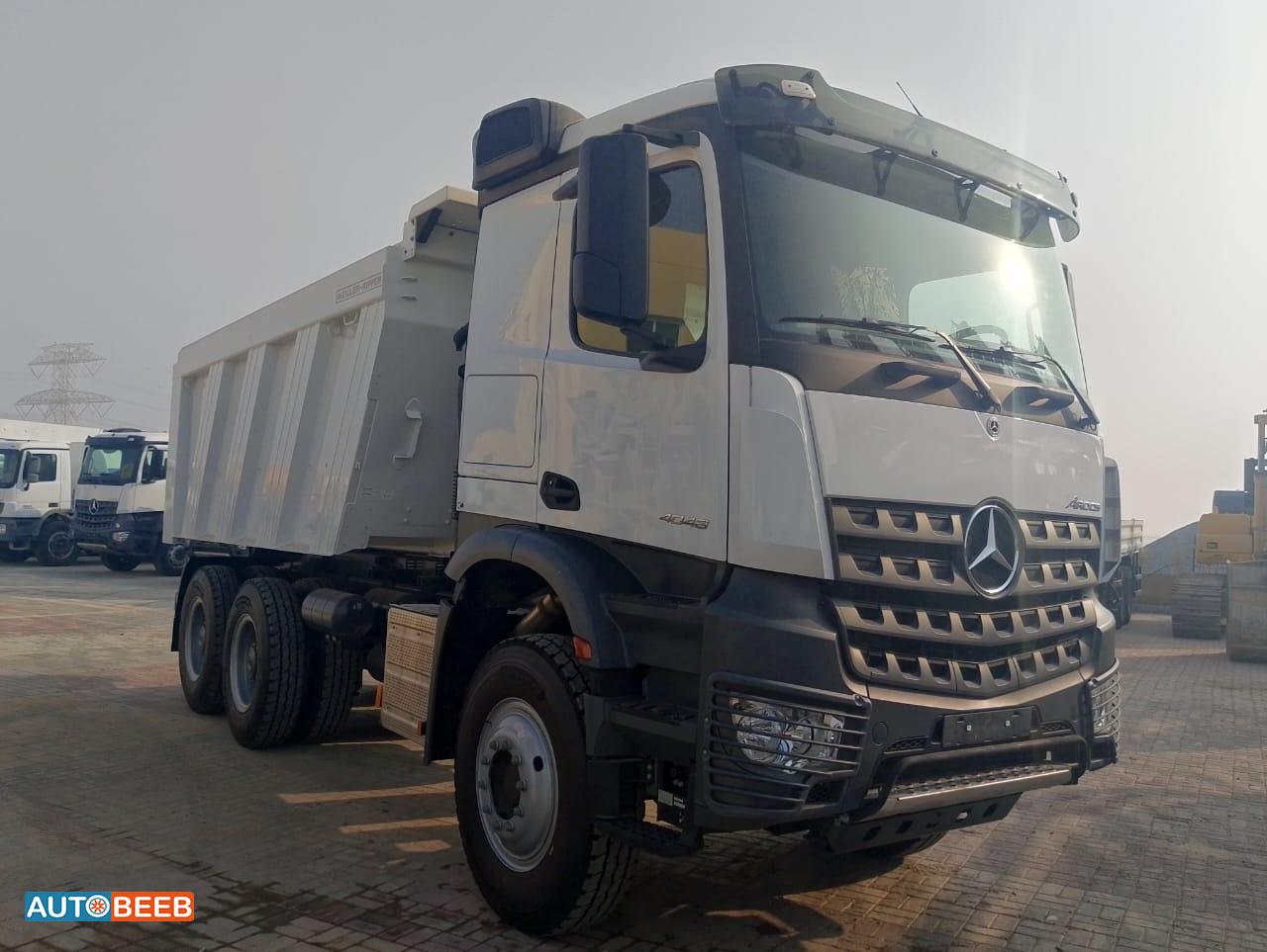 Tipper Mercedes Benz 2023