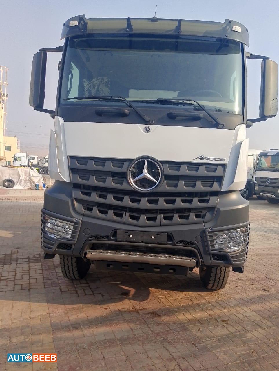 Tipper Mercedes Benz 2023