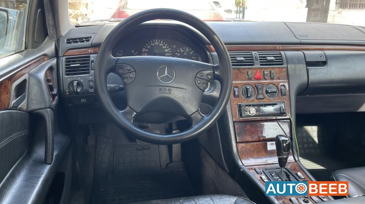 Mercedes Benz E200 1999