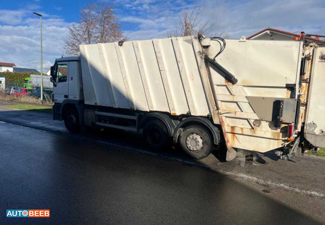 Waste Compactor Mercedes Benz 2009