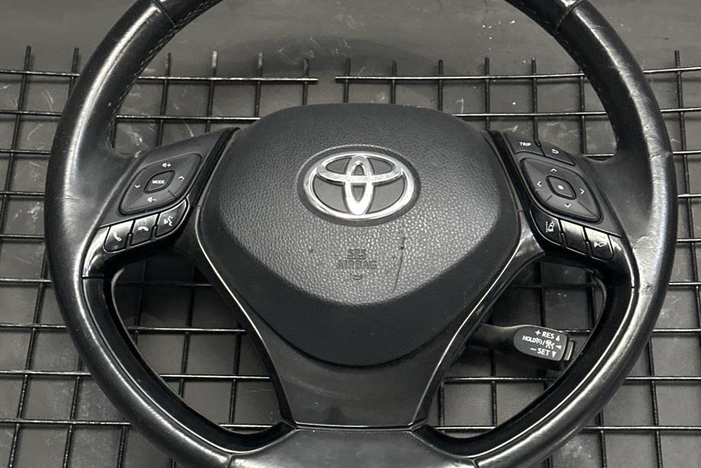 Cabin  Steering Wheel Toyota CHR