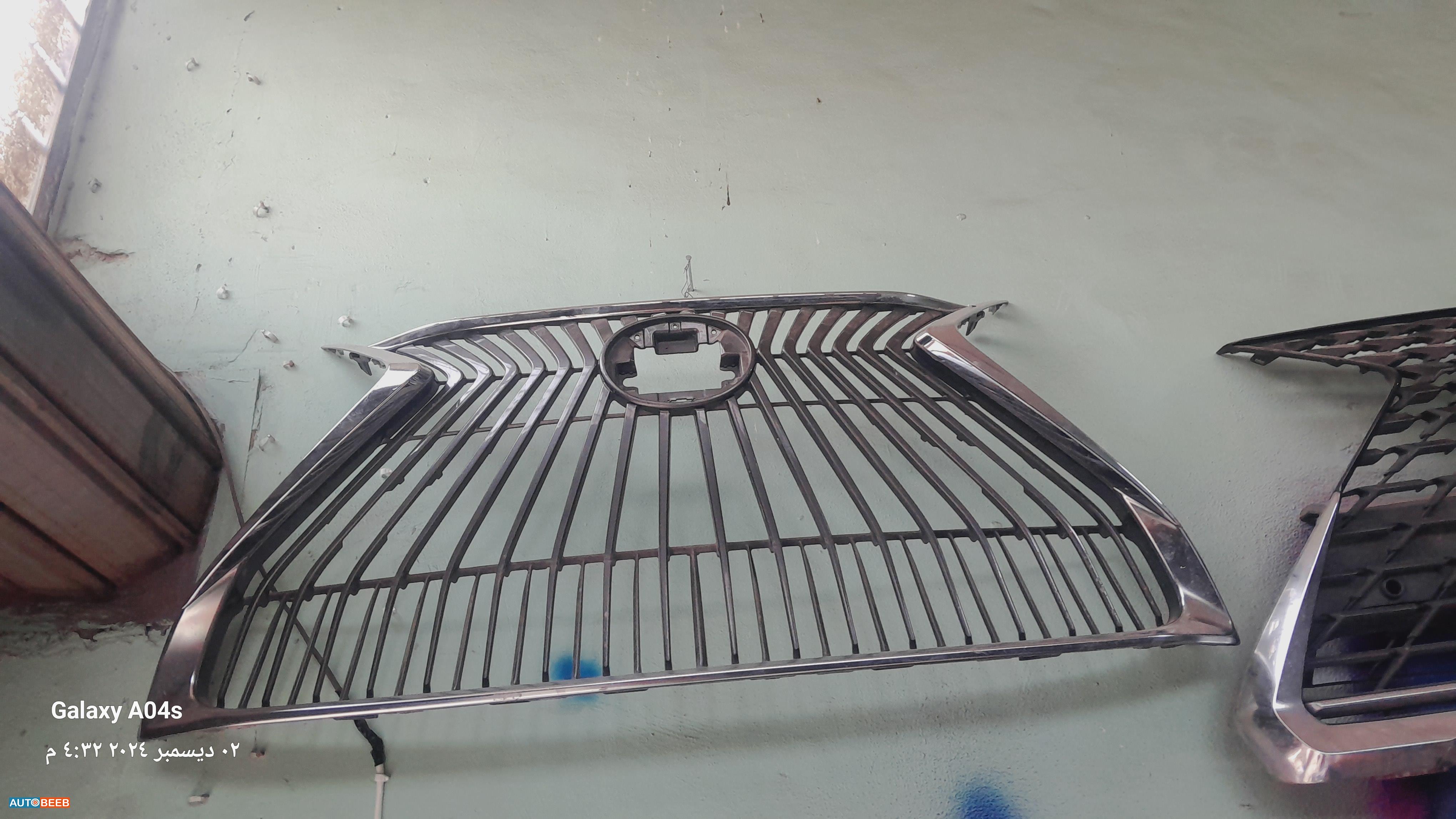 Body  Grilles Lexus ES300