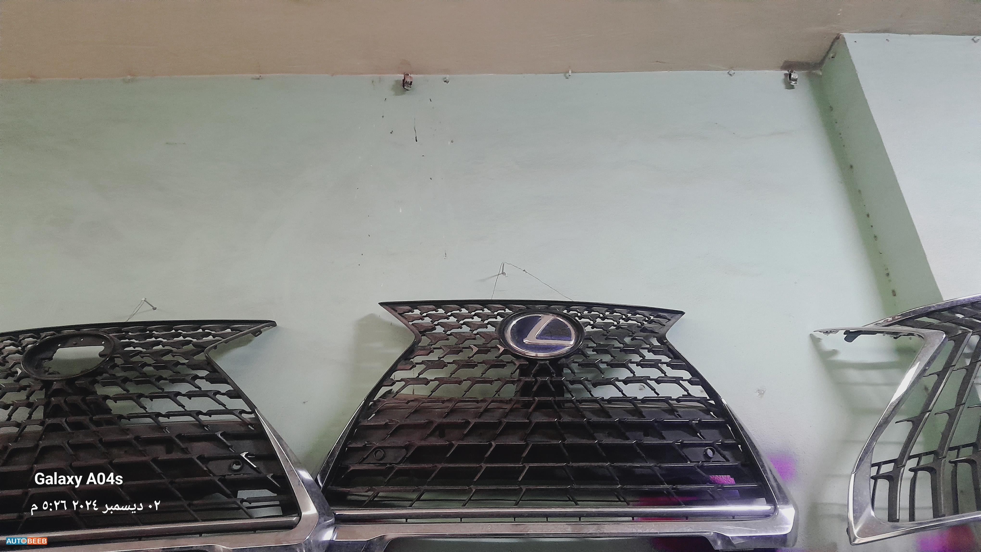 Body  Grilles Lexus 