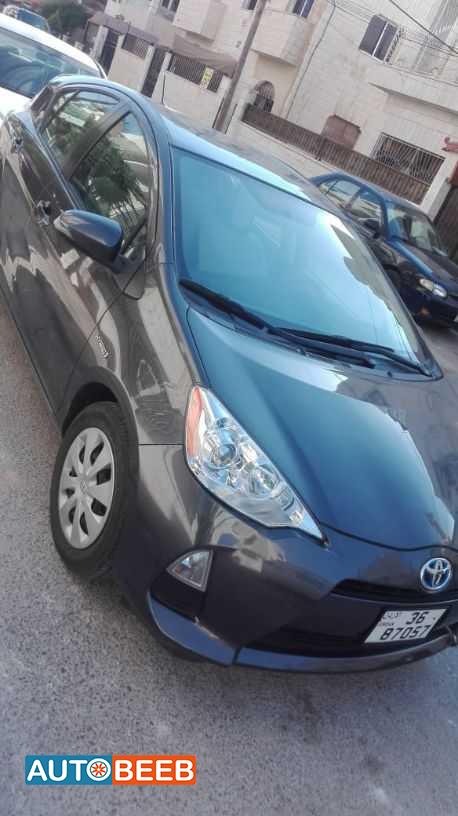 Toyota Prius C 2014