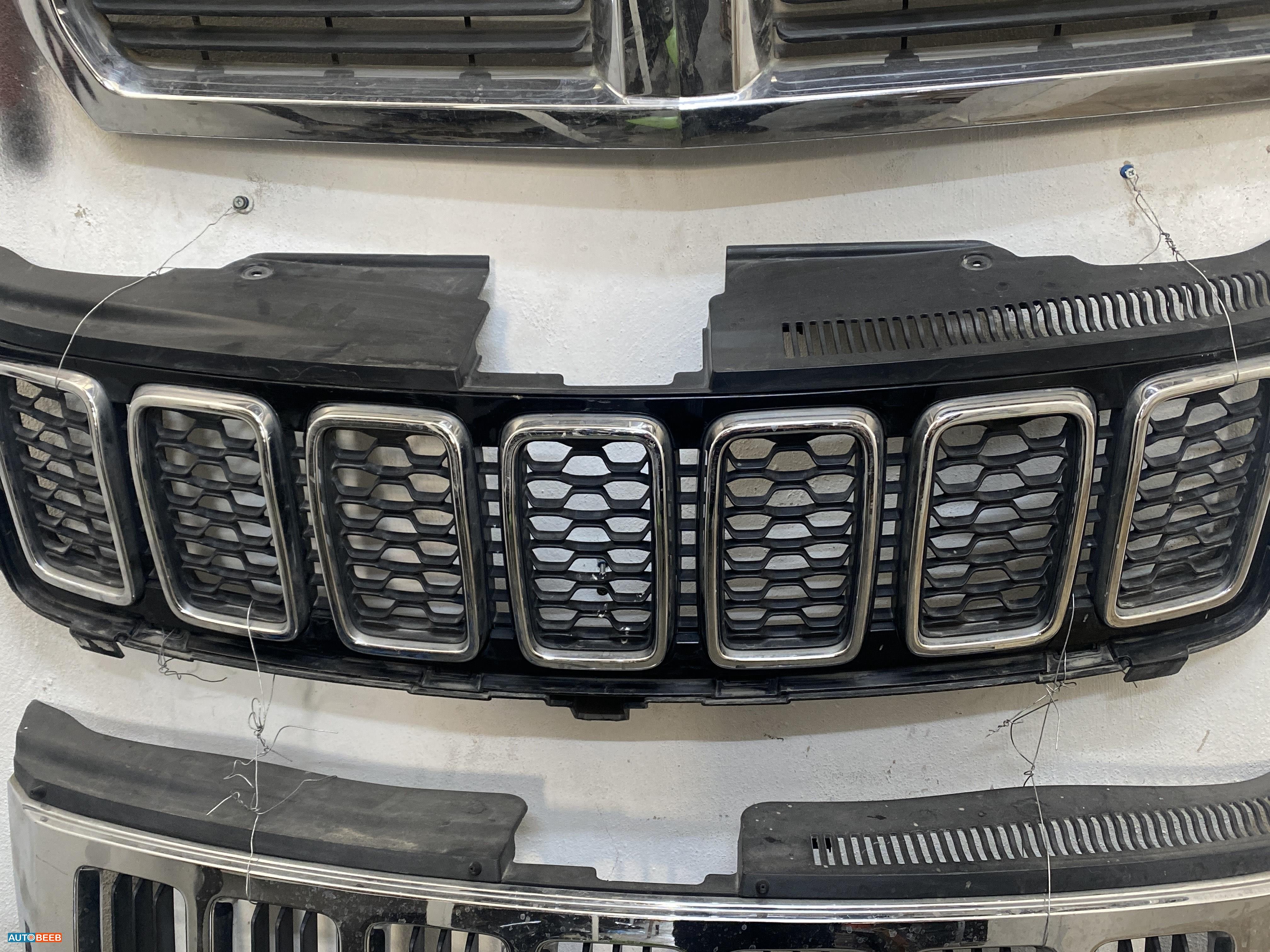 Body  Grilles Jeep Grand Cherokee