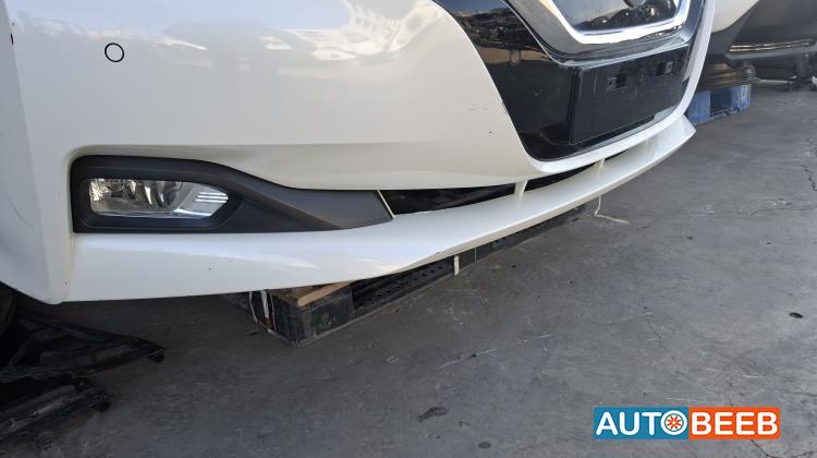 Body  Bumper Nissan Leaf