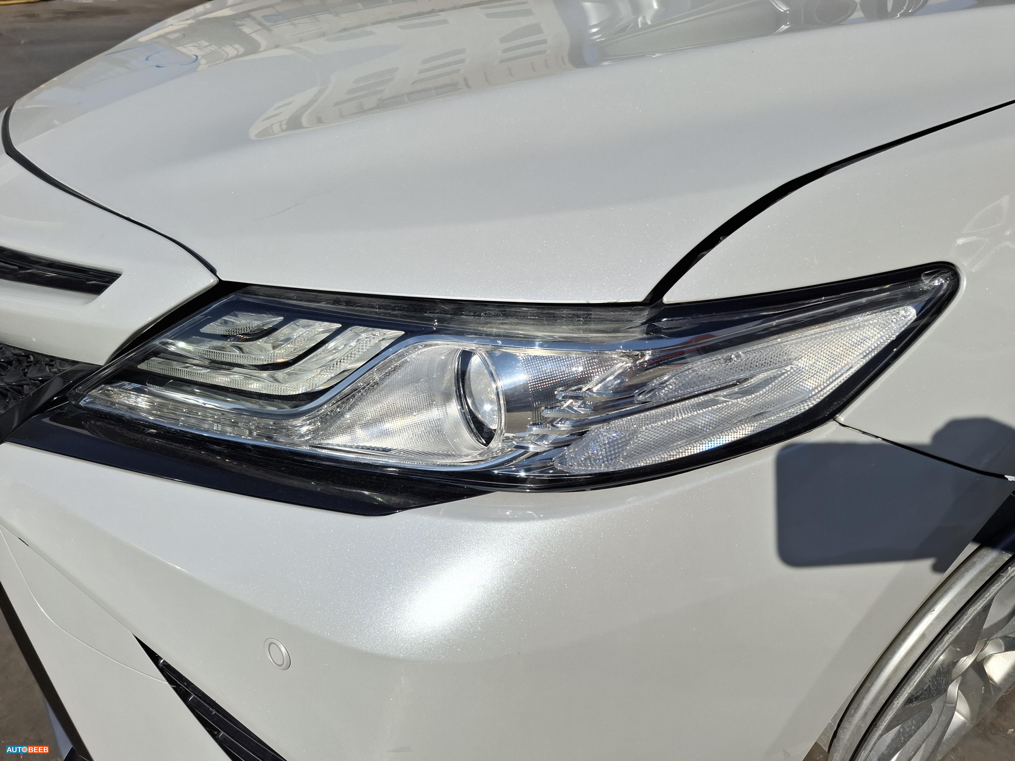 Lights Front light Toyota Camry