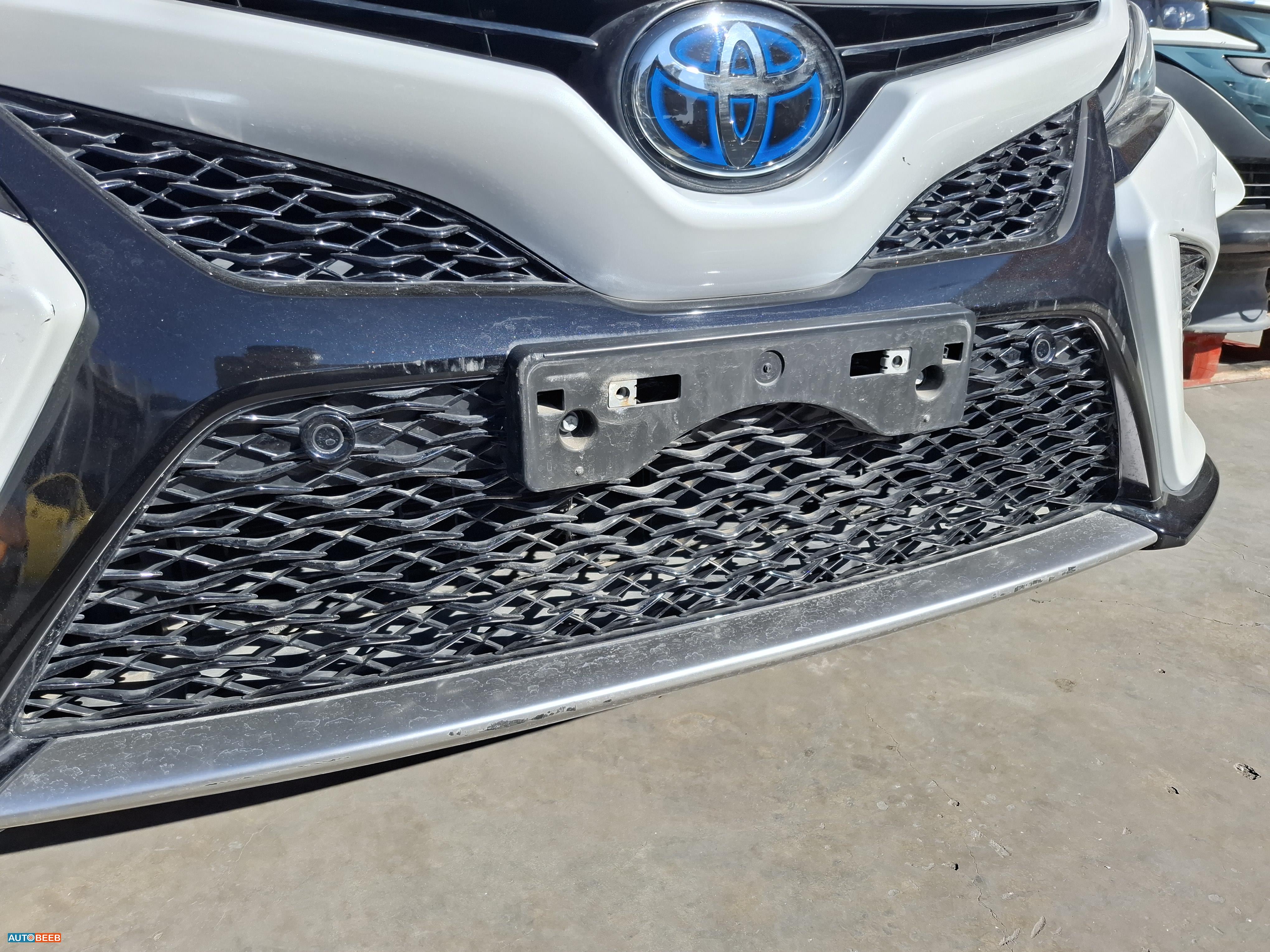 Body  Grilles Toyota Camry