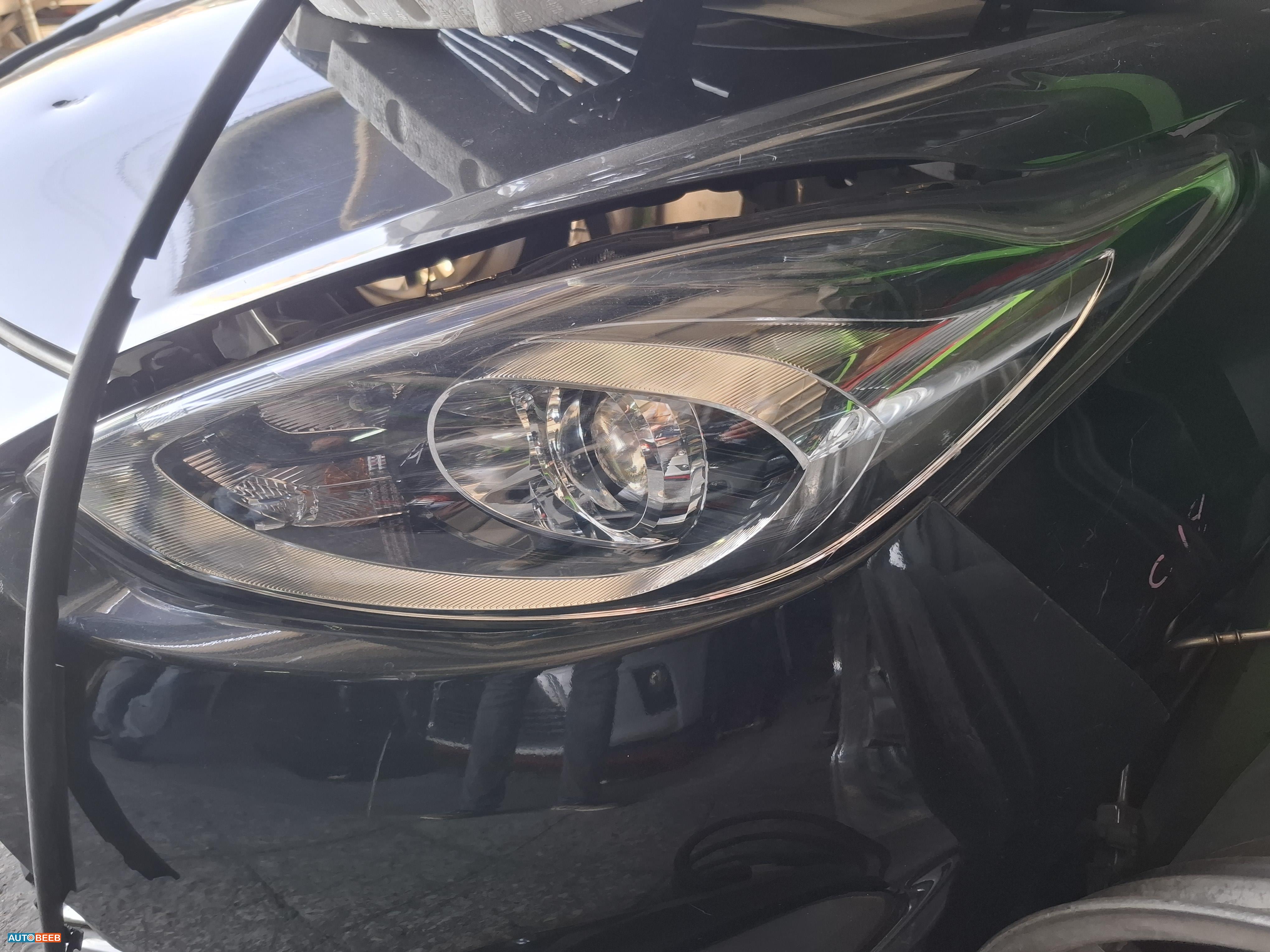 Lights Front light Toyota Prius C