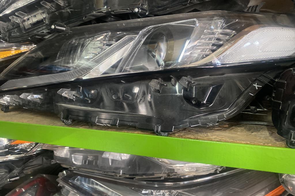 Lights Front light Toyota Camry