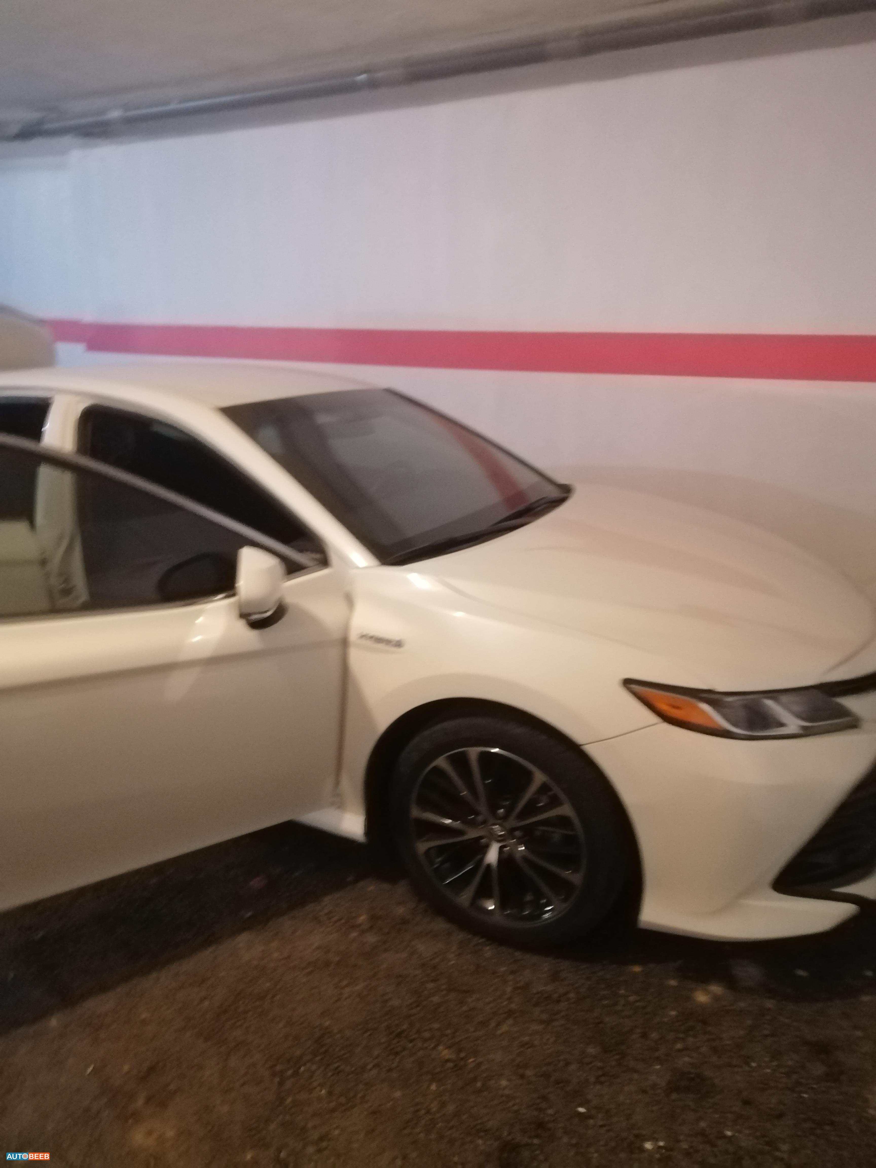 Toyota Camry 2019