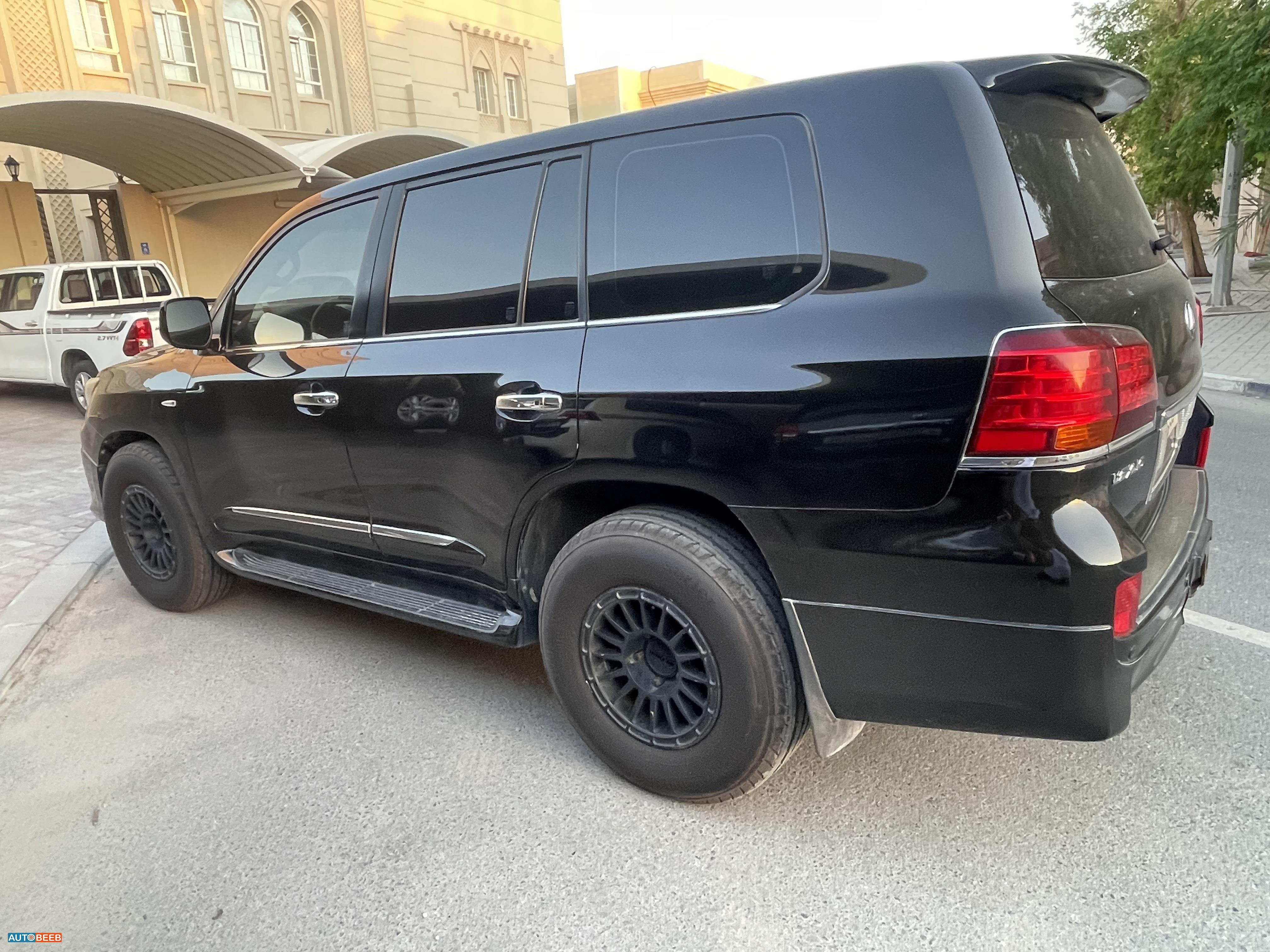 Lexus LX570 2011