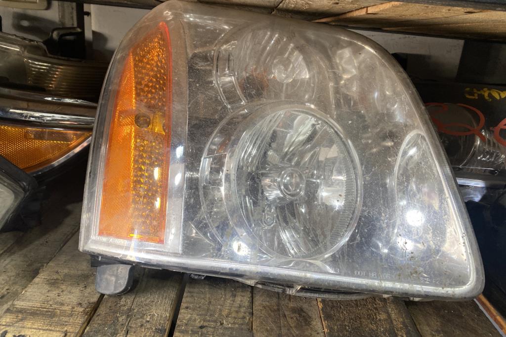 Lights Front light GMC Yukon