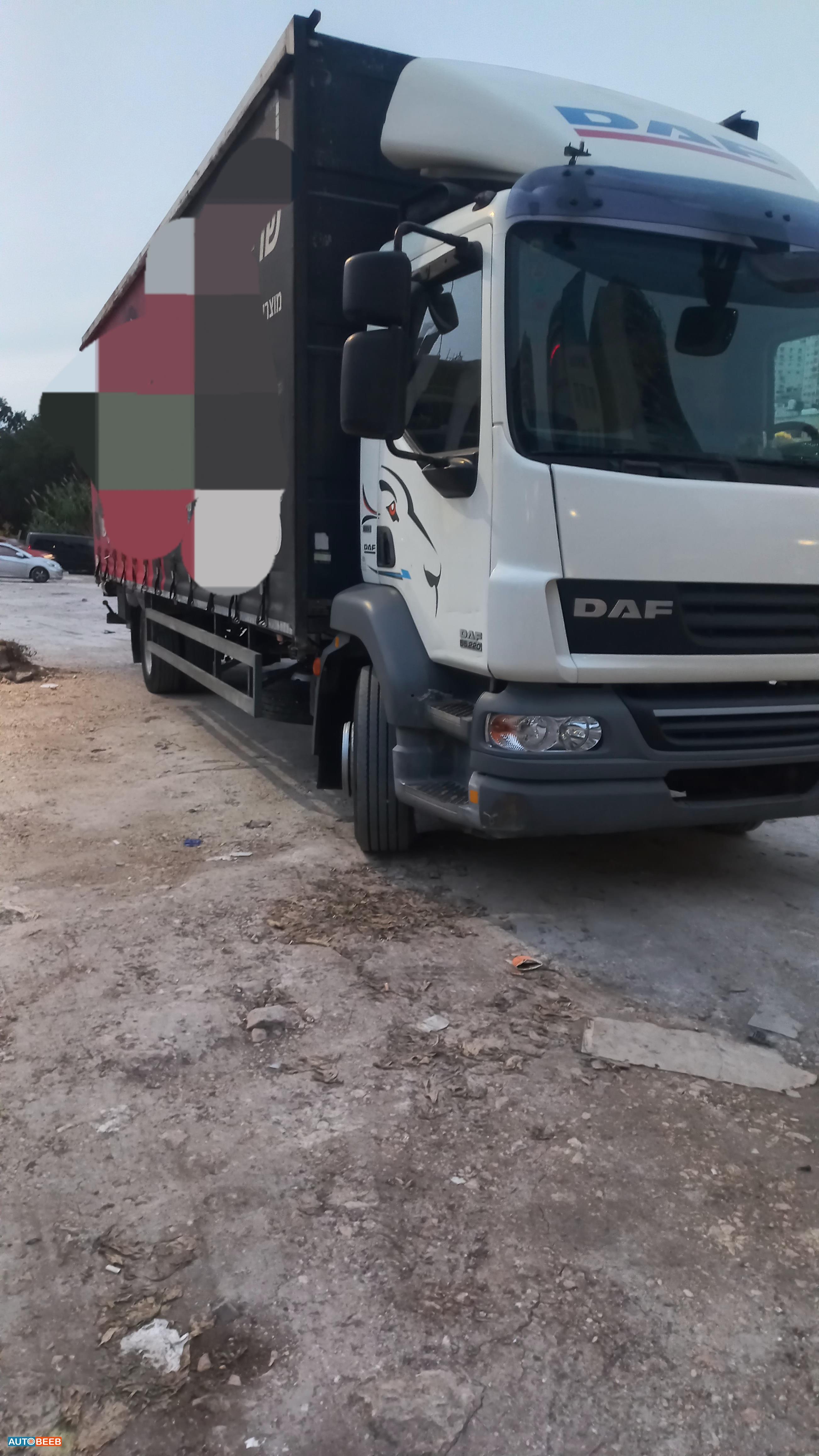 Curtainsider DAF 2013