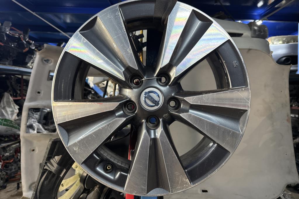 Wheel and Rims Rims Nissan Leaf