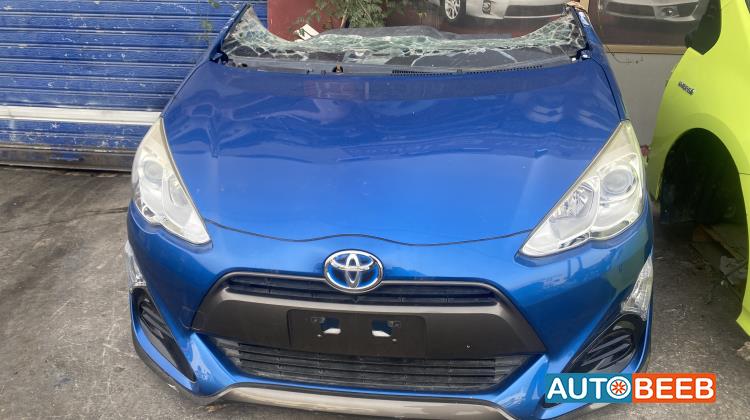 Body  Bumper Toyota Prius C