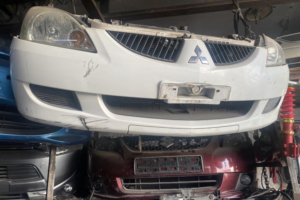 Body  Bumper Mitsubishi Lancer