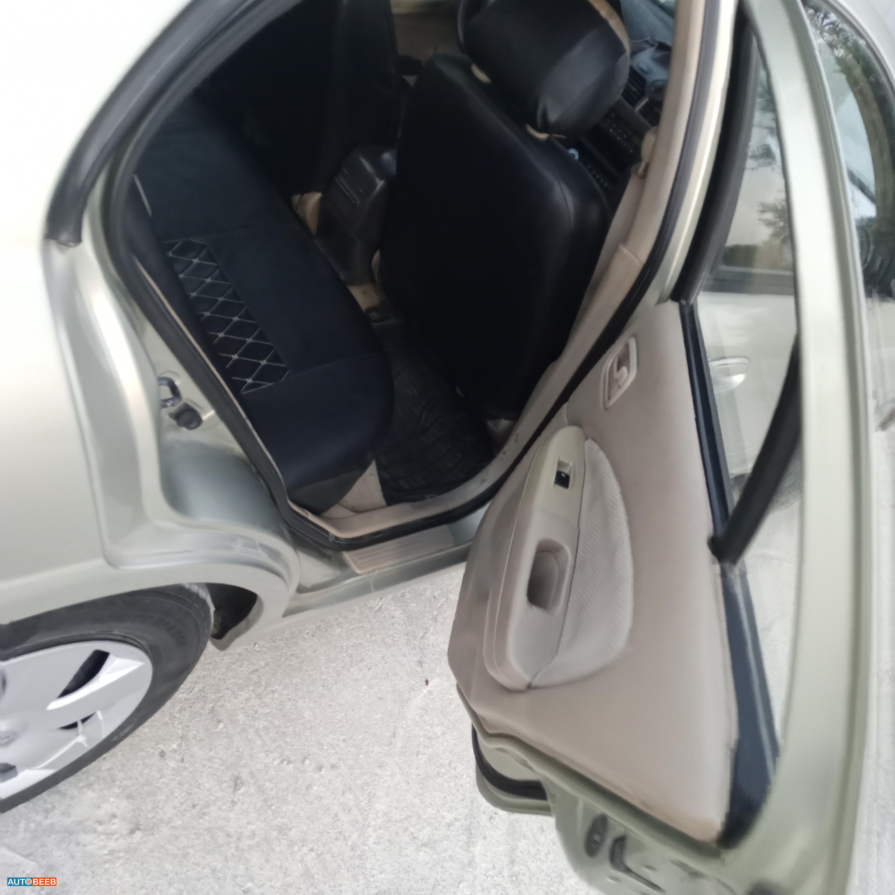 Nissan Sunny 2008