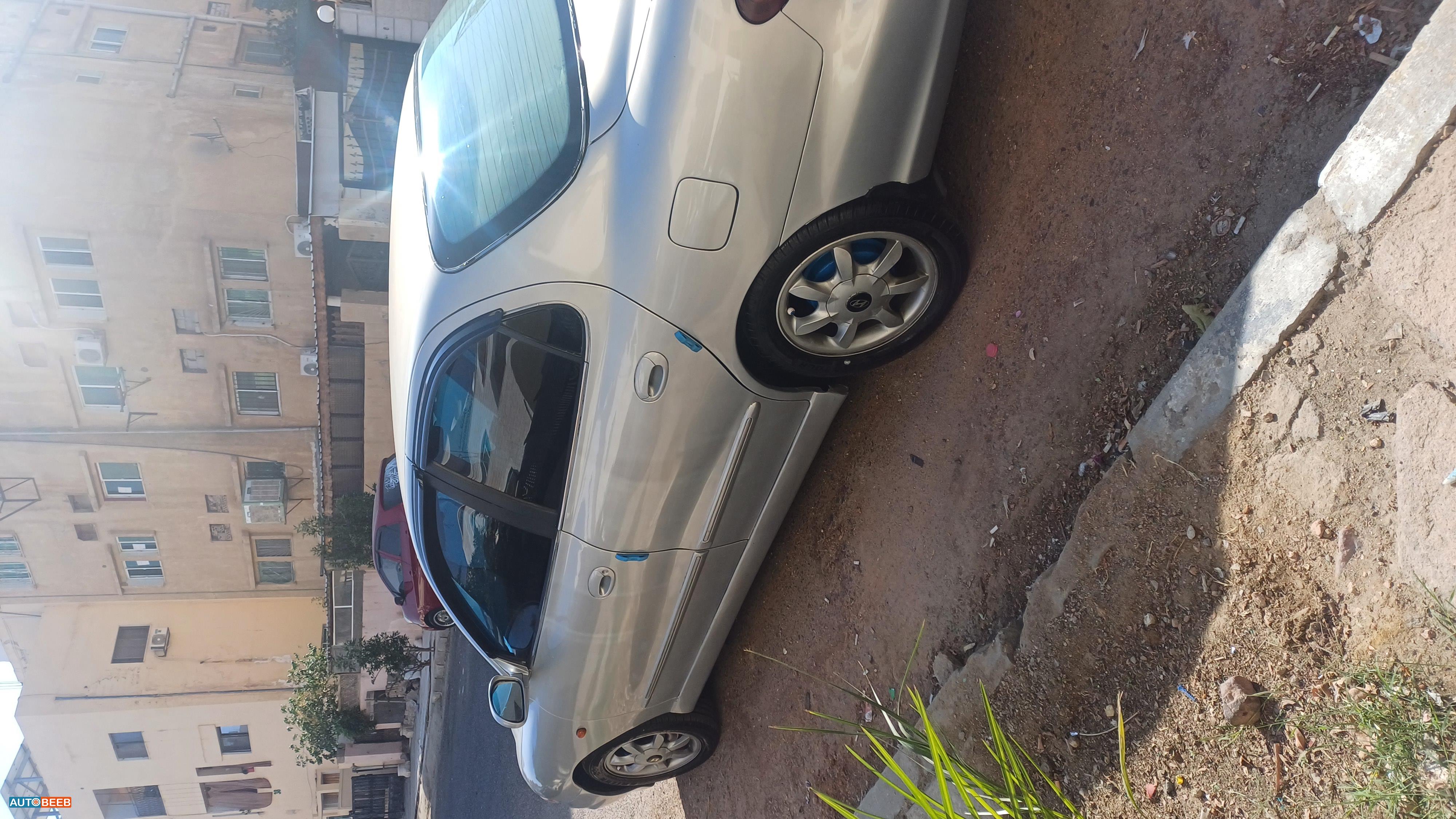 Hyundai Avante 1999