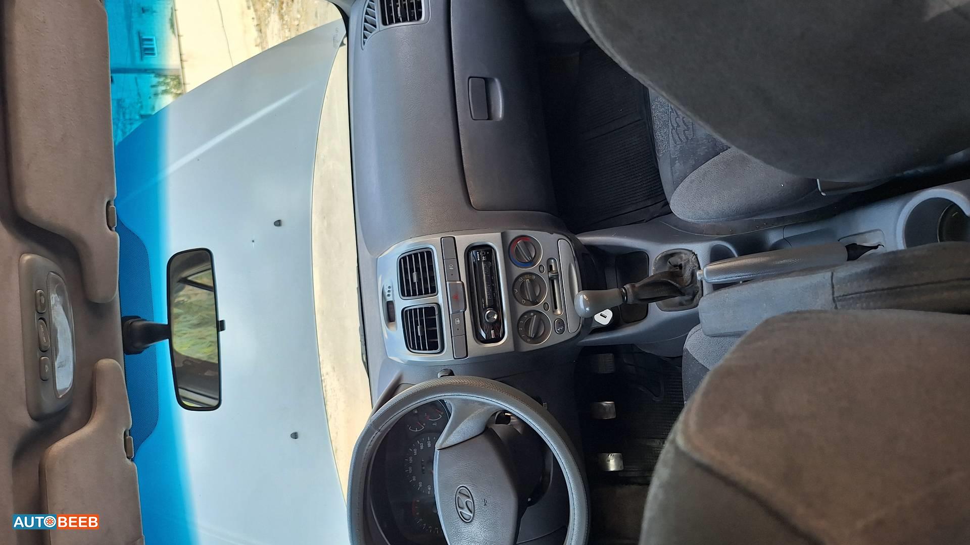 هيونداي فيرنا 2000