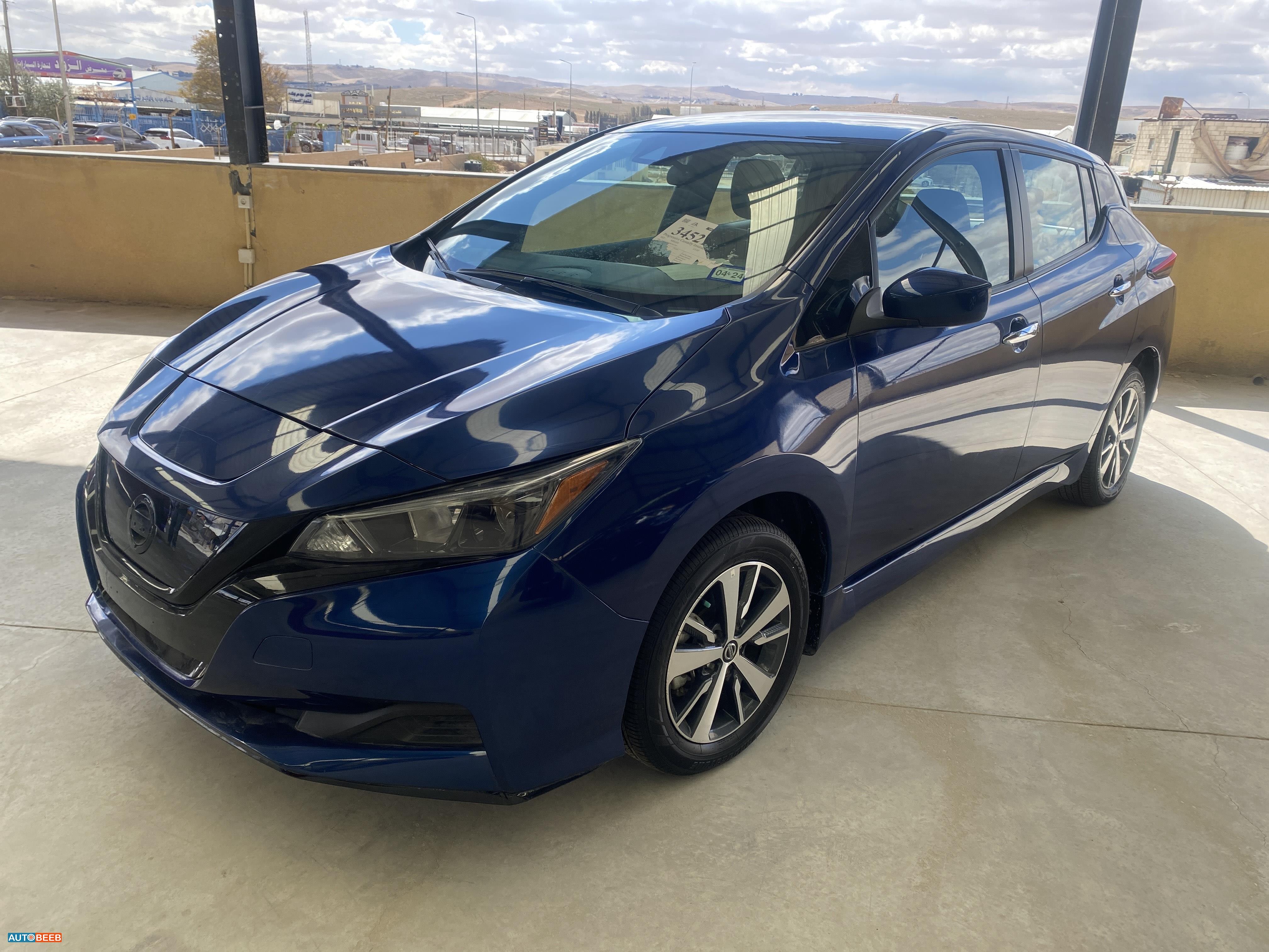 نيسان ليف 2022