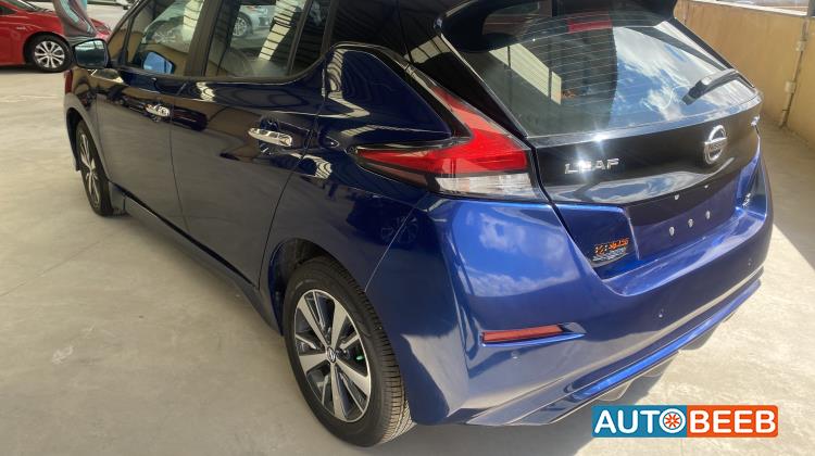 نيسان ليف 2022