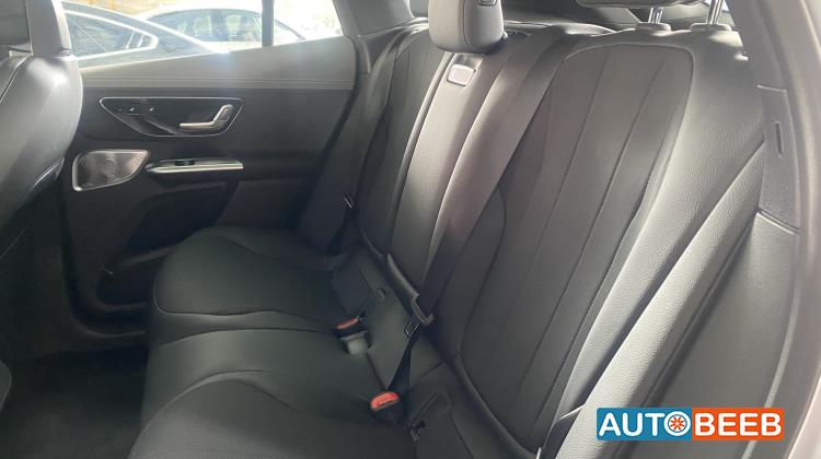 Mercedes Benz EQE350 2022