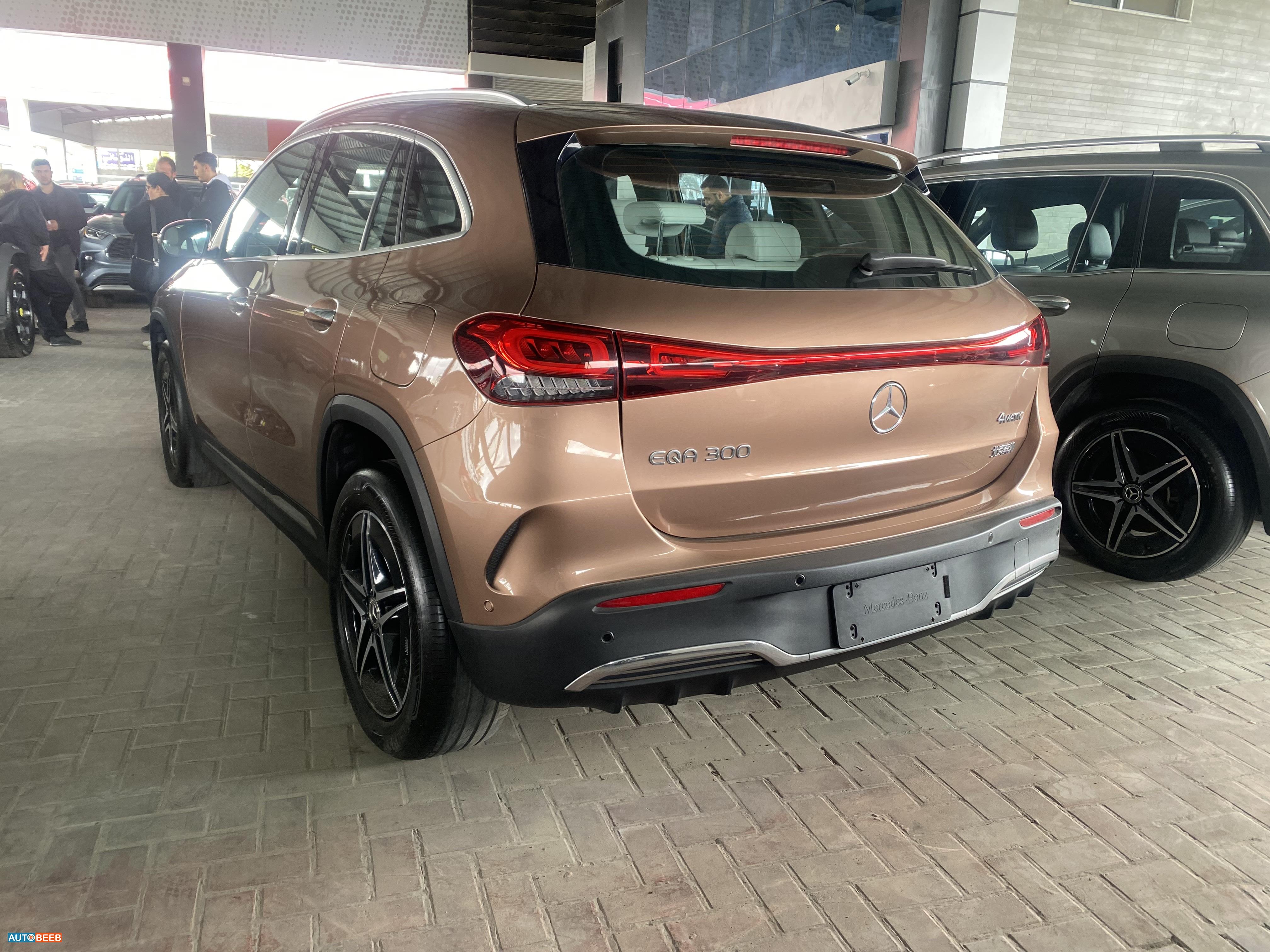 Mercedes Benz EQA300 2022