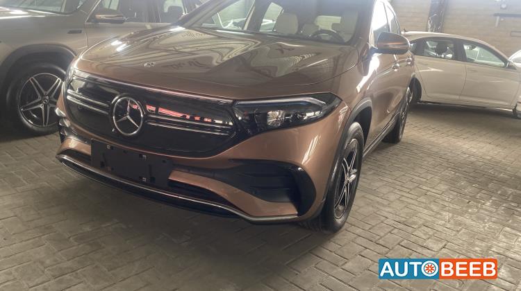 Mercedes Benz EQA300 2022