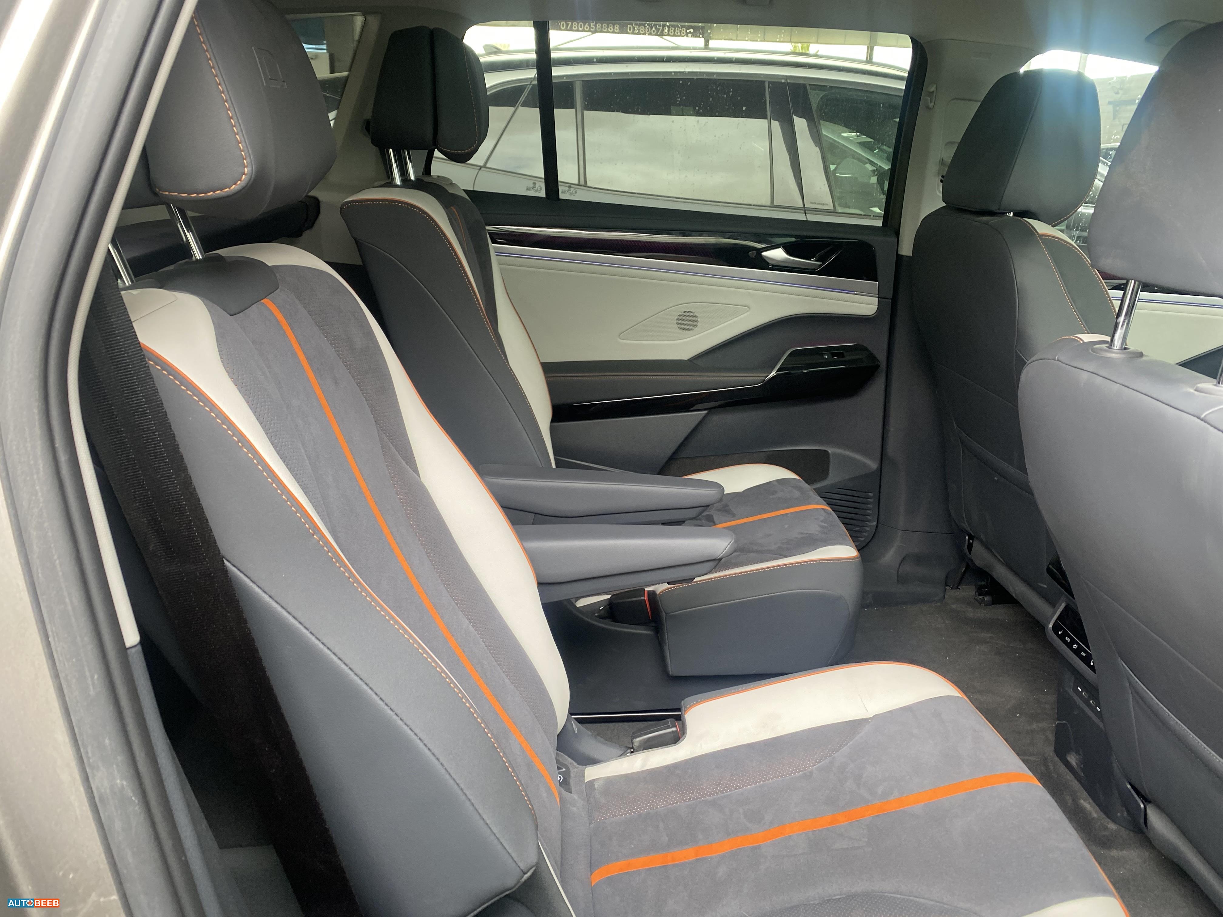 Volkswagen ID.6 2021